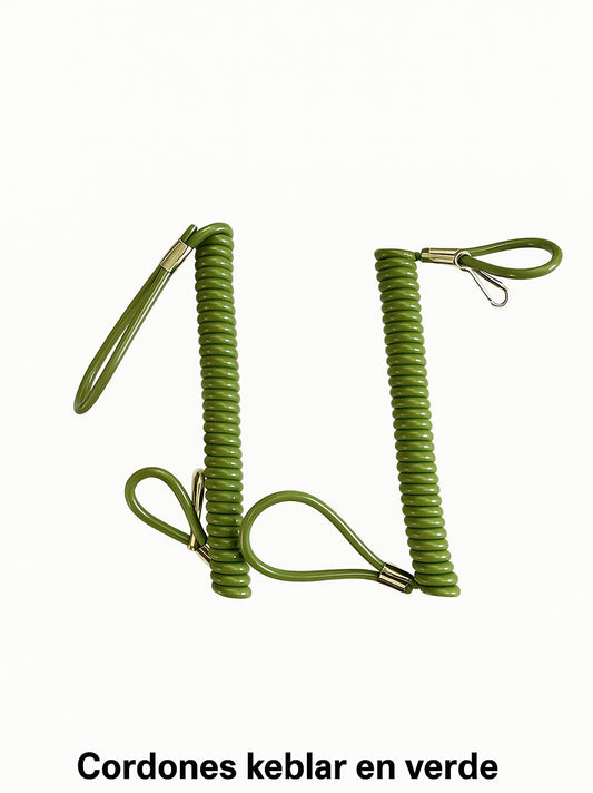 Título: Cordón Kevlar Verde

Precio: $8.500

Descripción:
Cordón retráctil de Kevlar en color verde, diseñado para uso táctico y profesional. Su estructura en espiral permite máxima extensión sin perder resistencia, ideal para portar arma corta, llaves tá